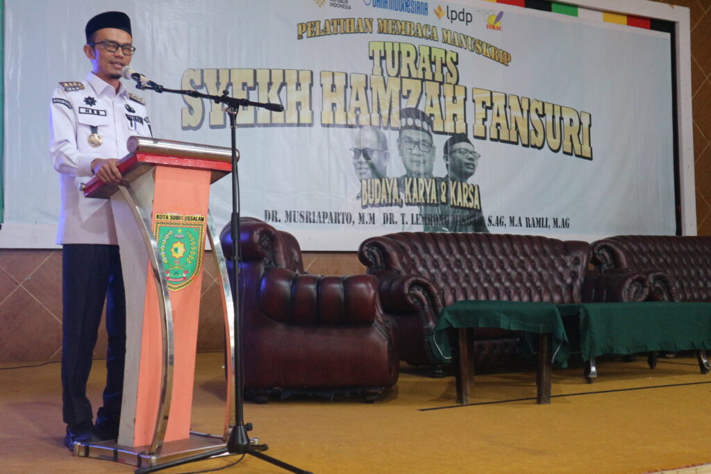 IMG_2522-1024x683 ISRAC adakan Seminar Filologi Nasional Syekh Hamzah Fansuri, Walikota Subulussalam: Wajib Kita Jadikan Pembelajaran Wajib di Sekolah